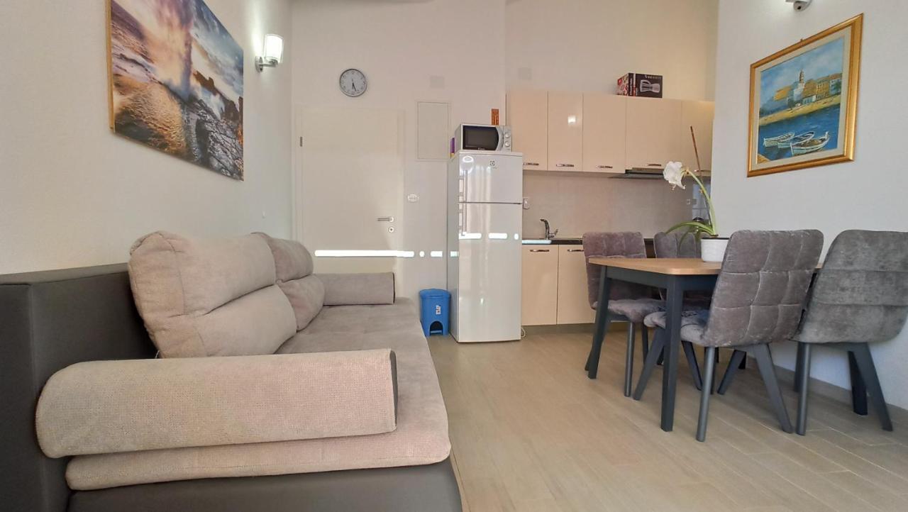 Jakopovic Apartments Rogoznica  Eksteriør billede