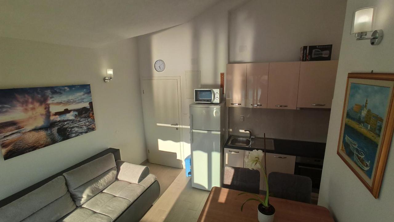 Jakopovic Apartments Rogoznica  Eksteriør billede