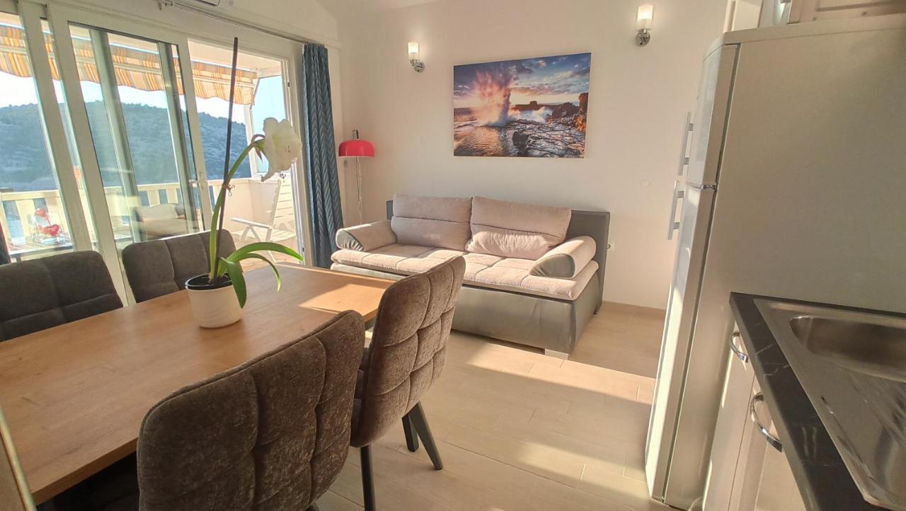 Jakopovic Apartments Rogoznica  Eksteriør billede